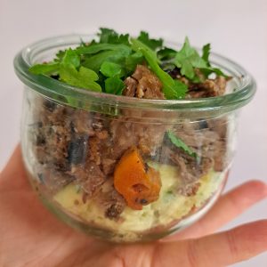 Agneau de 7 heures, purée de patates douces et "smashed" pommes de terre