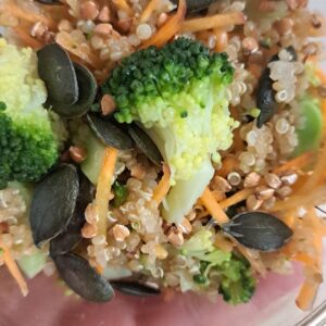 Brocoli, carottes nouvelles, et vierge de pois gourmands